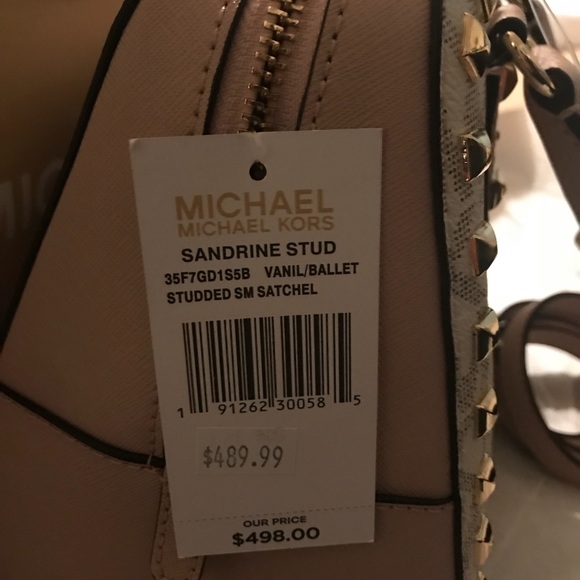 Michael Kors - Picture 3 of 4